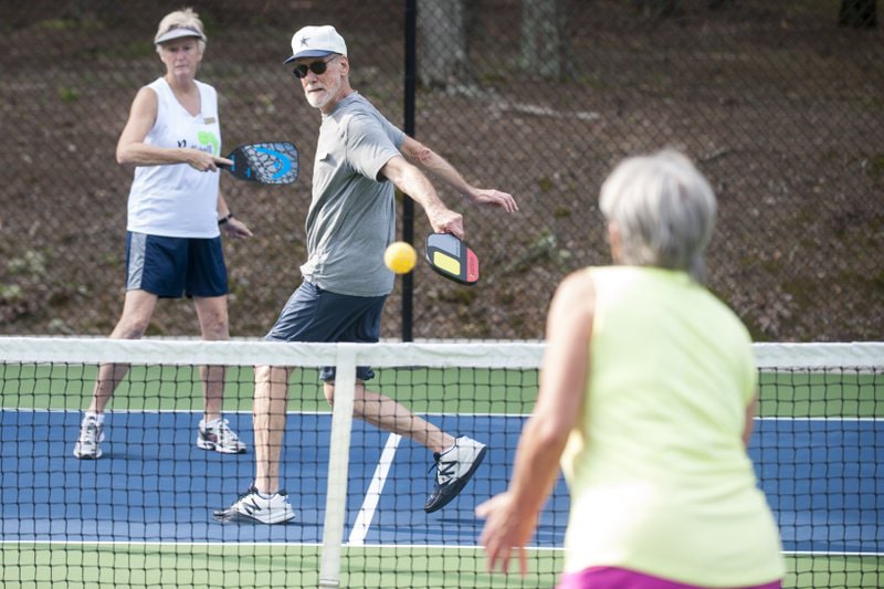 Pickleball có phù hợp cho người cao tuổi không?